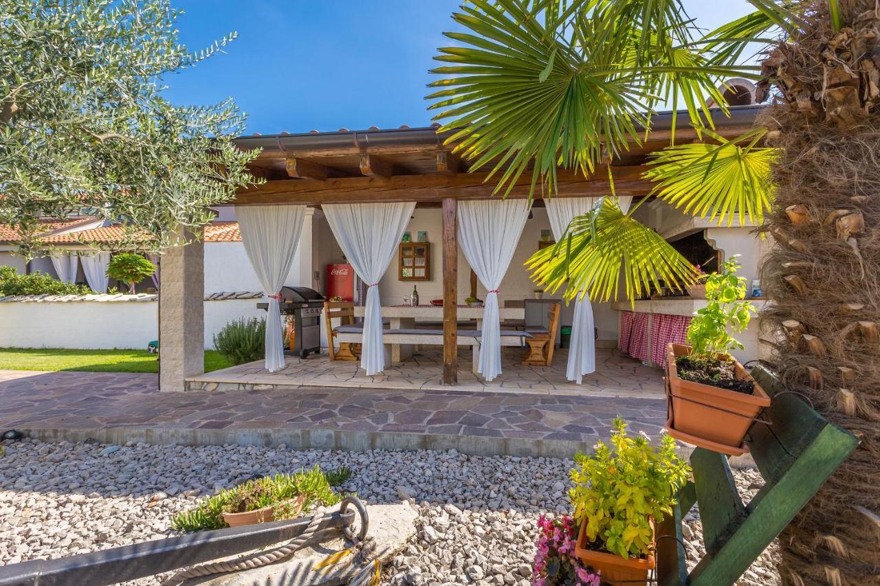 Guest House Antonella Malinska Εξωτερικό φωτογραφία