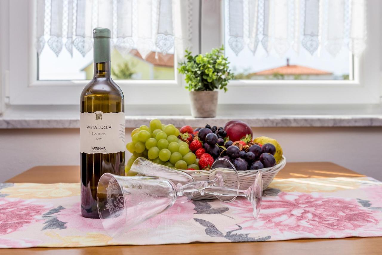 Guest House Antonella Malinska Εξωτερικό φωτογραφία