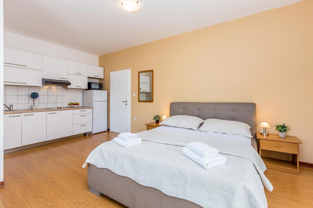 Guest House Antonella Malinska Εξωτερικό φωτογραφία