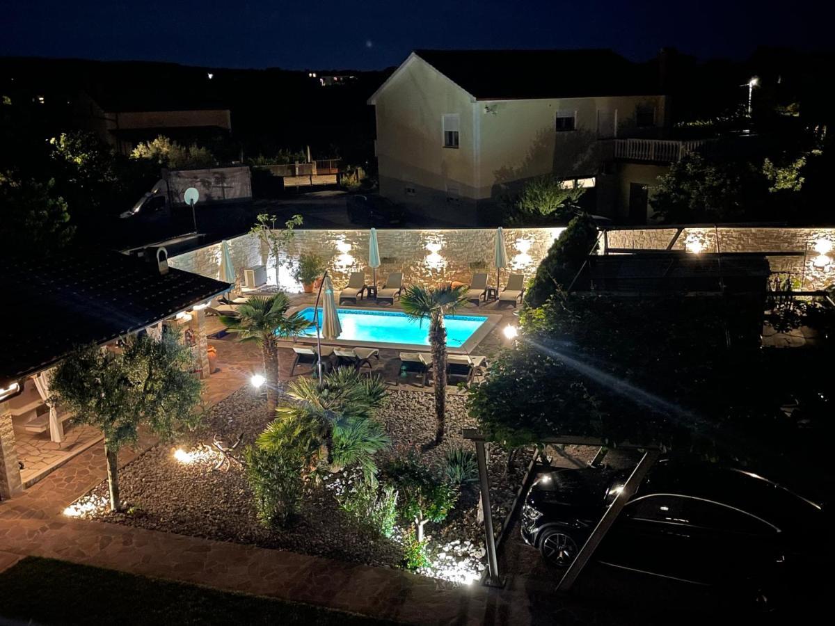 Guest House Antonella Malinska Εξωτερικό φωτογραφία